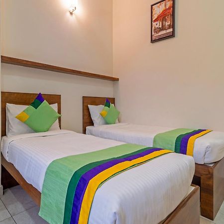 Itsy Hotels Avani Stays, Vyttila, Kochi Exterior photo