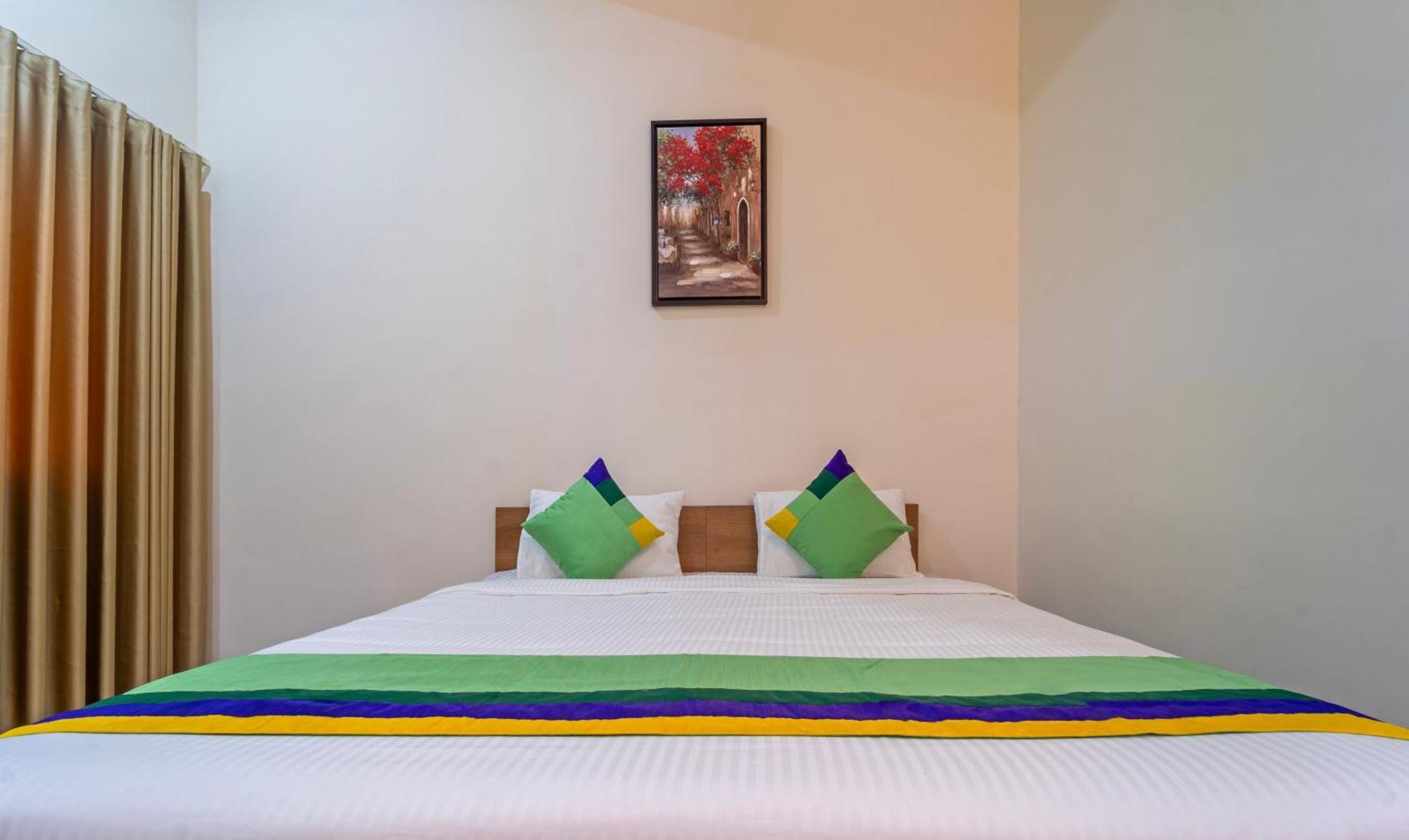 Itsy Hotels Avani Stays, Vyttila, Kochi Exterior photo